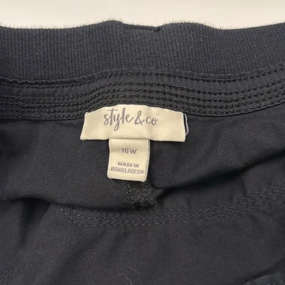 Style & Co. Black Capris - Picture 4 of 9